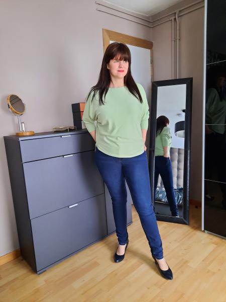 Jeans met groene trui van More&More